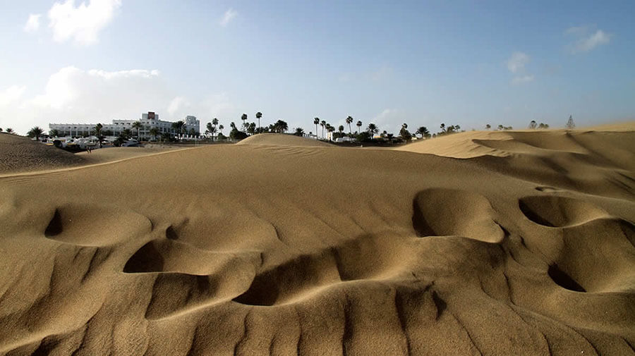 Woestijnhitte op de Canarische Eilanden tot 44°C op Gran Canaria