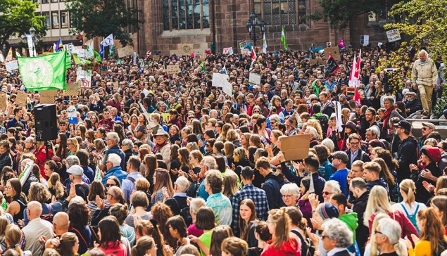 STAKING in het toerisme op de Canarische Eilanden tijdens de Paasweek!