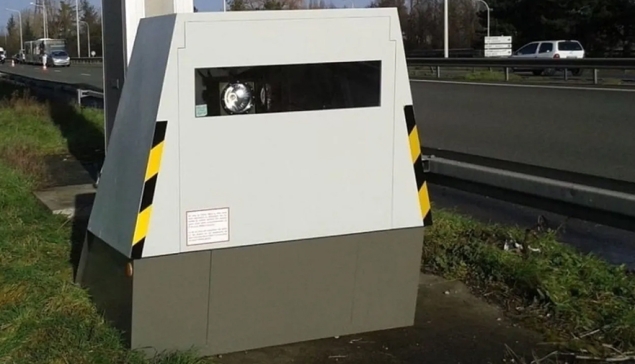 DGT introduceert draagbare flitspalen op de Canarische Eilanden